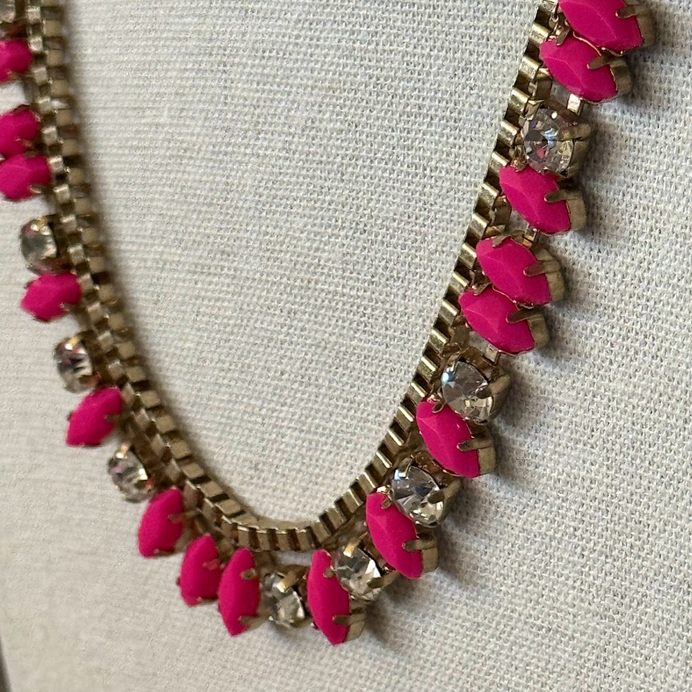 😍 JCrew Neon Pink Gold Y2K Necklace